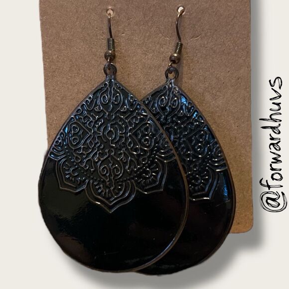 Bundle Sale 3 for $15 | Ornate Teardrop Disc Earrings - Picture 4 of 5